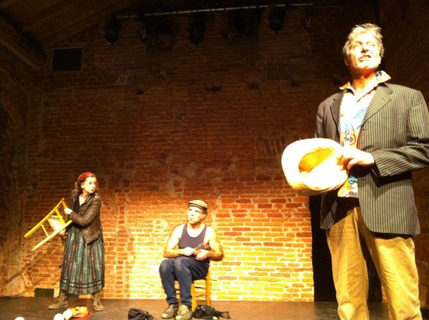 vera vuz #monicabonomi teatro out off @outoff